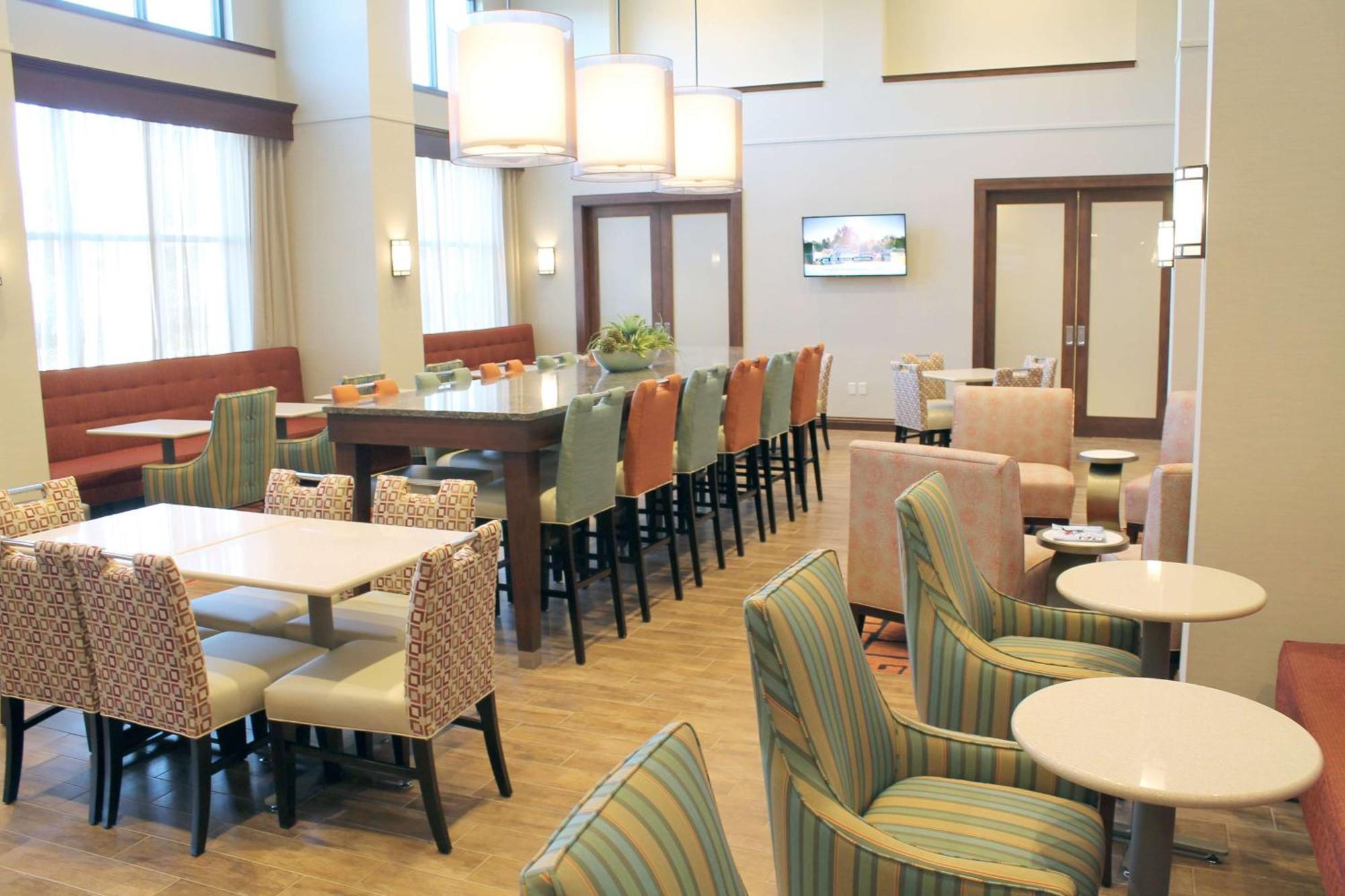 拉杜角i-55东，Mo汉普顿酒店 开普吉拉多 外观 照片